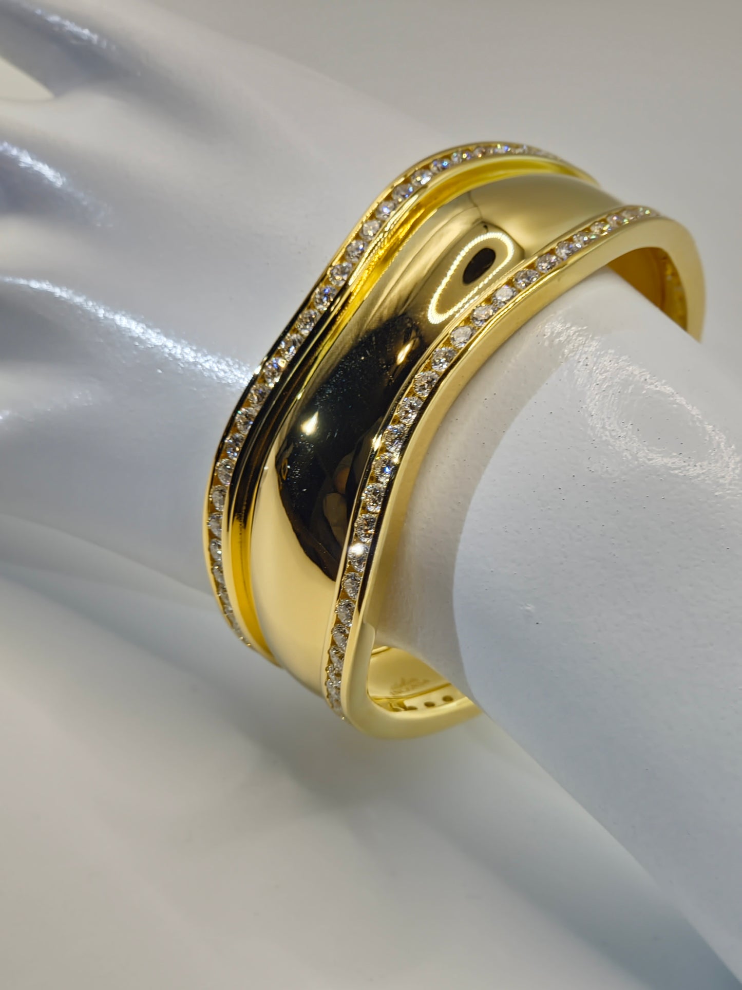 The Baroness – 9.5 carat Diamond-Lined Large Cuff Bracelet