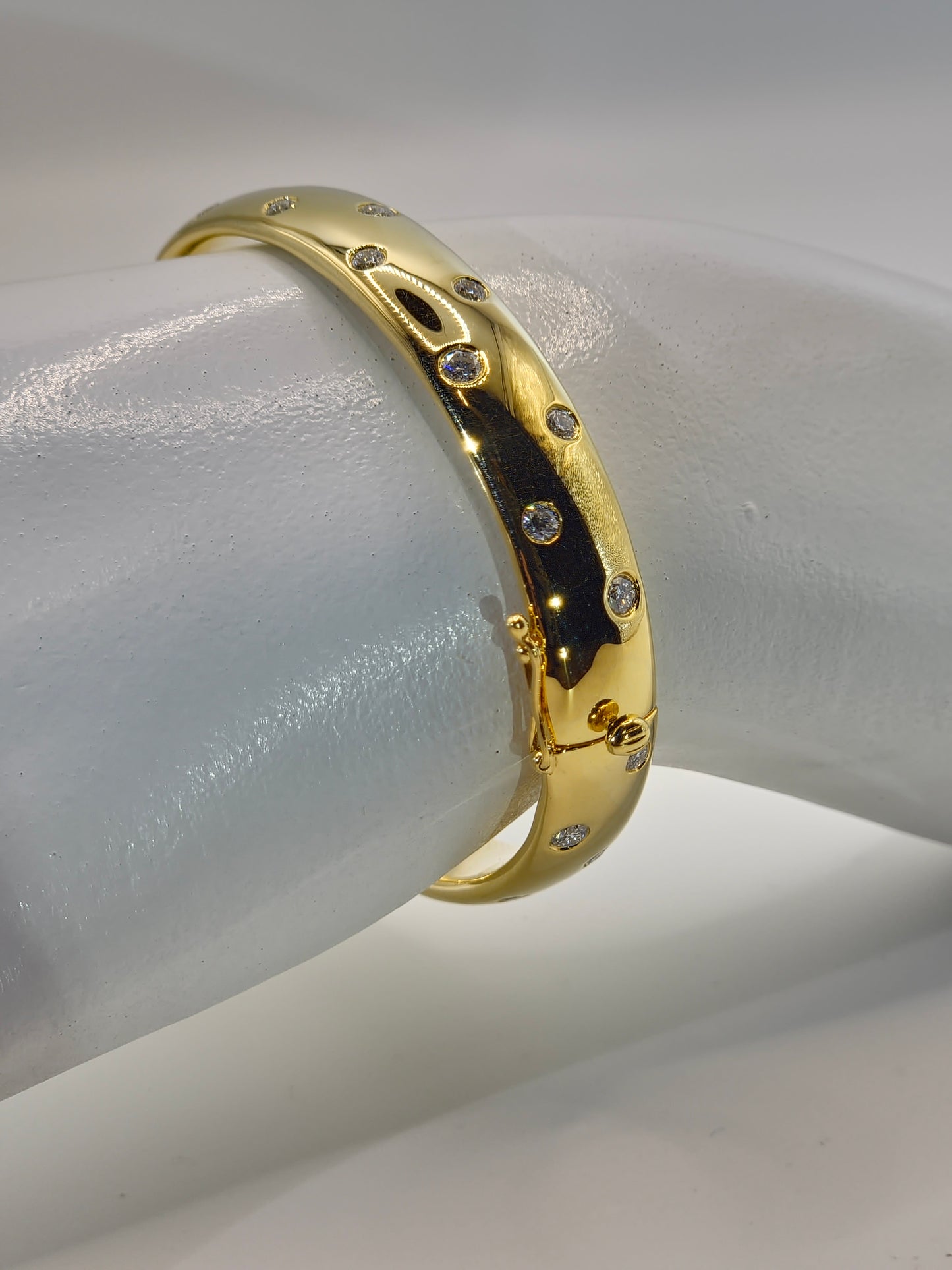 The Starry Night – 1.6 carat Solid Bangle